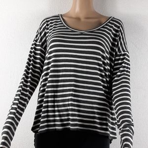 American Eagle Outfitters striped tee size SM medium weight.
